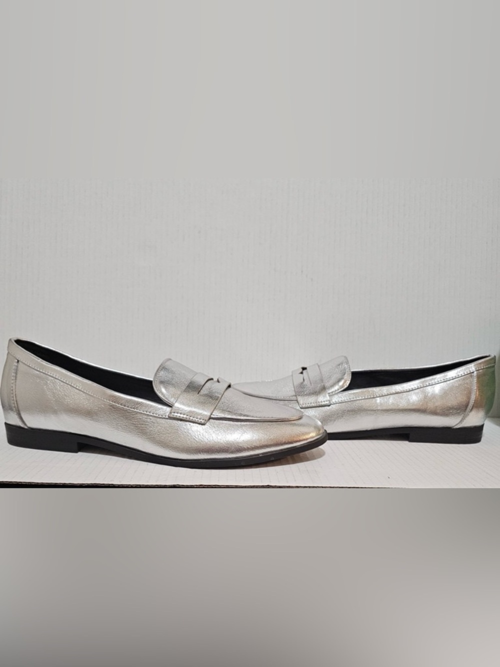 Lane Bryant Women's Silver Dream cloud Metallic Loafers Slip on Sz 12 Wide